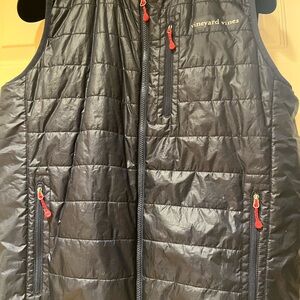 Vineyard vines blue vest with red trim zippers medium men’s